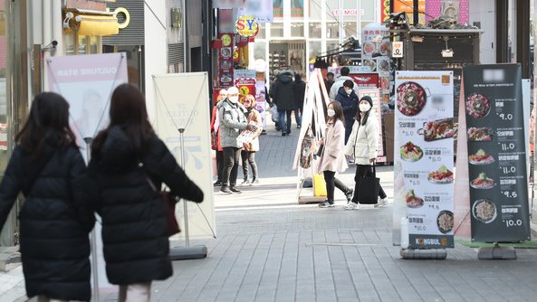 관광객 줄어든 명동거리 [연합뉴스 자료사진]