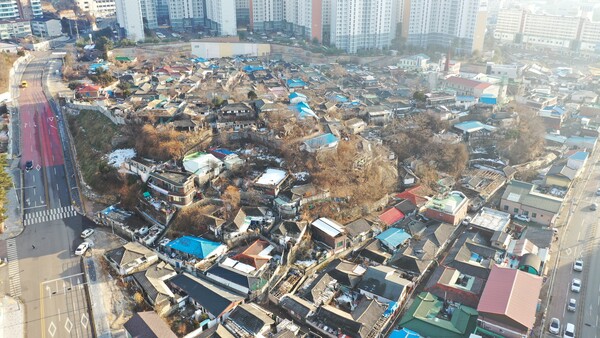 내년 7월 착공을 목표로 속도를 내고 있는 소양촉진2구역 주택재건축정비사업 부지 일대.(사진=박지영 기자)