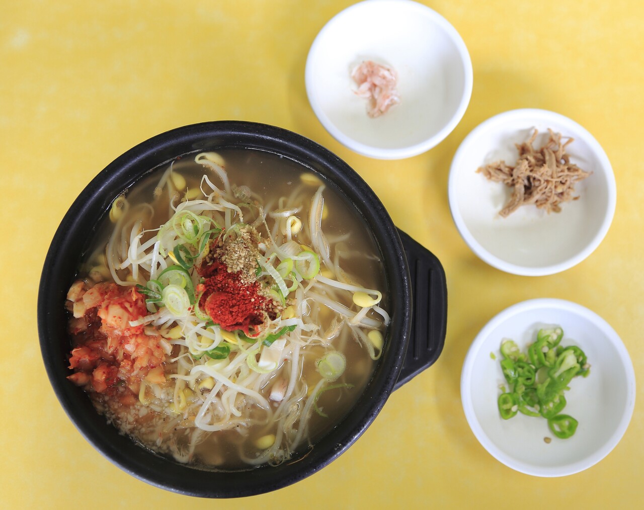 자하젓은 국밥이나 찌개에 넣어서 간을 맞추기도 한다. 사진=클립아트코리아