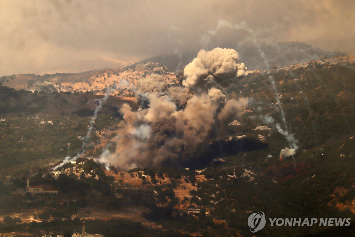 레바논 내 헤즈볼라를 겨냥해 계속되는 이스라엘군의 공습 [AFP 연합뉴스.]